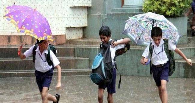 മ​ല​പ്പു​റം ജി​ല്ല​യി​ലും തി​ങ്ക​ളാ​ഴ്ച വി​ദ്യാ​ഭ്യാ​സ സ്ഥാ​പ​ന​ങ്ങ​ൾ​ക്ക് അ​വ​ധി