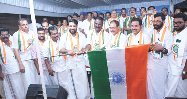 ‘മാ​റ്റൊ​ലി’ പൊ​തു​വി​ദ്യാ​ഭ്യാ​സ പ​രി​വ​ര്‍​ത്ത​ന സ​ന്ദേ​ശ​യാ​ത്ര​യ്ക്ക് ഉ​ജ്വ​ല​തു​ട​ക്കം