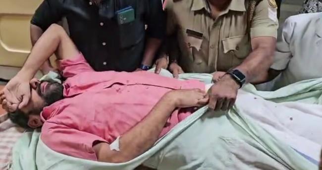ഷാ​ജ​ൻ സ്ക​റി​യ​യ്ക്ക് മ​ർ​ദ​ന​മേ​റ്റ സം​ഭ​വം; അ​ഞ്ച് പേ​ർ​ക്കെ​തി​രെ കേ​സ്