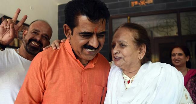 ഏ​റ്റ​വും ഉ​യ​ർ​ന്ന ഭൂ​രി​പ​ക്ഷം നേ​ടി ഇ​ൻ​ഡോ​റി​ലെ ബി​ജെ​പി സ്ഥാ​നാ​ർ​ഥി ശ​ങ്ക​ർ ലാ​ൽ​വാ​നി