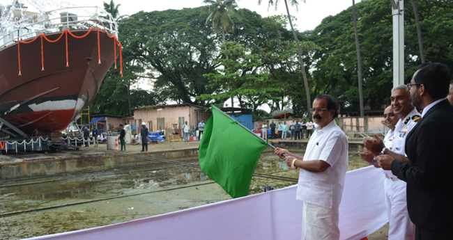 250 ട​ണ്‍ ശേ​ഷി​യു​ള്ള സ്ലി​പ്പ്‌​വേ ക്രാ​ഡി​ല്‍