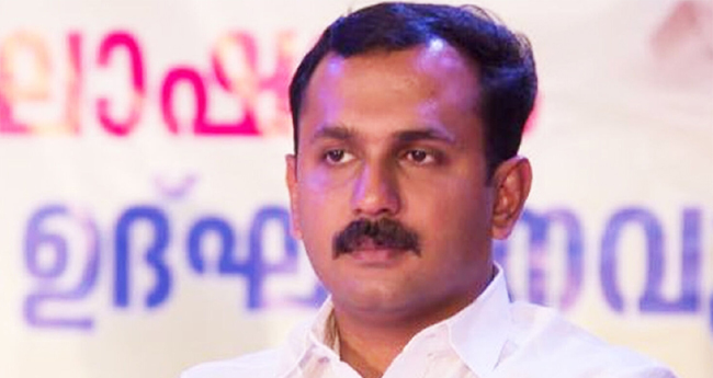 മാ​സ​പ്പ​ടി വി​വാ​ദം: ഷോ​​​ണ്‍ ജോ​​​ര്‍​ജ്  ക​​​ക്ഷി ചേ​​​ര്‍​ന്നു