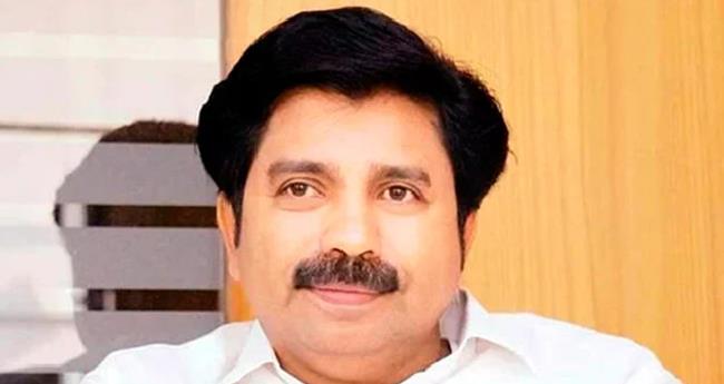 ഷൗ​ക്ക​ത്ത് ശ​നി​യാ​ഴ്ച നാ​മ​നി​ർ​ദേ​ശ പ​ത്രി​ക സ​മ​ർ​പ്പി​ക്കും; എ​ൽ​ഡി​എ​ഫ് സ്ഥാ​നാ​ർ​ഥി​യെ വെ​ള്ളി​യാ​ഴ്ച അ​റി​യാം