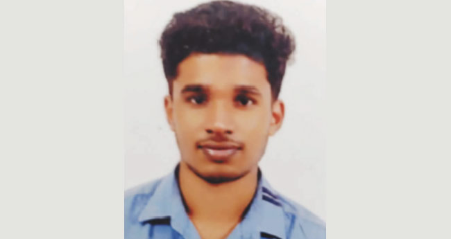 ബൈക്ക് ടാങ്കറിനു പിന്നിലിടിച്ച്  വീണ ബിടെക് വിദ്യാർഥി  ലോറിക്കടിയിൽപ്പെട്ട് മരിച്ചു