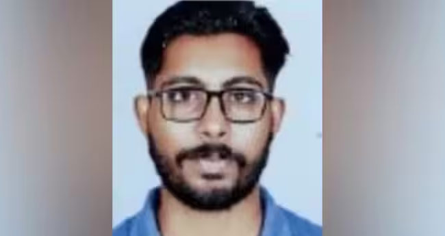 ഹൈ​ക്കോ​ട​തി ഇ​ട​പെ​ട​ൽ: സി​ദ്ധാ​ര്‍​ഥ​ന്‍റെ  കു​ടും​ബ​ത്തി​ന്  ഏ​ഴു​ല​ക്ഷം ന​ല്‍​കാ​ന്‍ സ​ര്‍​ക്കാ​ര്‍