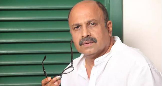 സി​ദ്ദി​ഖി​ന് നോ​ട്ടീ​സ് ന​ൽ​കി; തി​ങ്ക​ളാ​ഴ്ച ചോ​ദ്യം ചെ​യ്യ​ലി​ന് ഹാ​ജ​രാ​ക​ണം