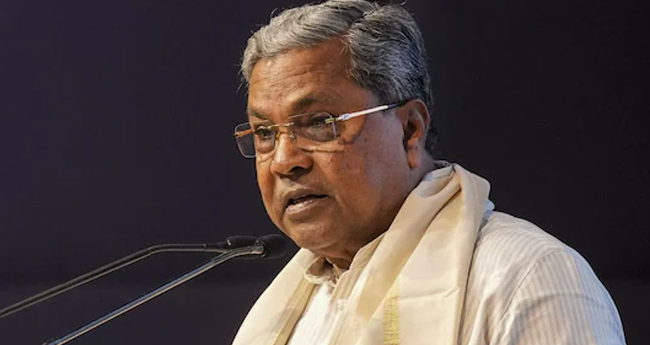 കർണാടക മുഖ്യമന്ത്രിയുടെ പരിപാടിയിൽ തിക്കും തിരക്കും