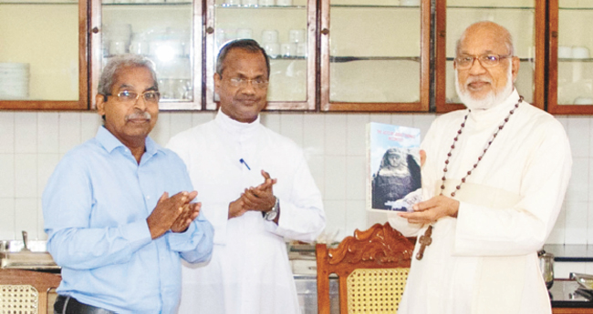 എ​ല്‍​ആ​ര്‍​സി പ​ഠ​ന​ഗ്ര​ന്ഥം പ്ര​കാ​ശ​നം ചെ​യ്തു