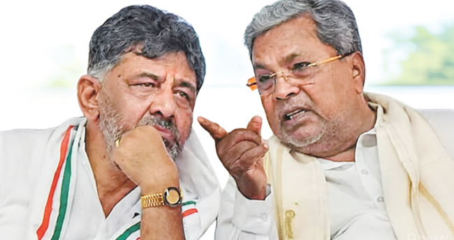 നേതൃമാറ്റമില്ലെന്ന് സിദ്ധരാമയ്യയും ശിവകുമാറും