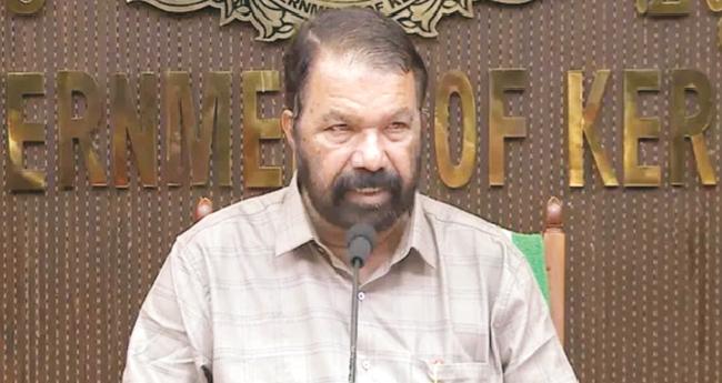 ശി​രോ​വ​സ്ത്ര വി​വാ​ദം; നി​ല​പാ​ട് മ​യ​പ്പെ​ടു​ത്തി വി​ദ്യാ​ഭ്യാ​സമ​ന്ത്രി