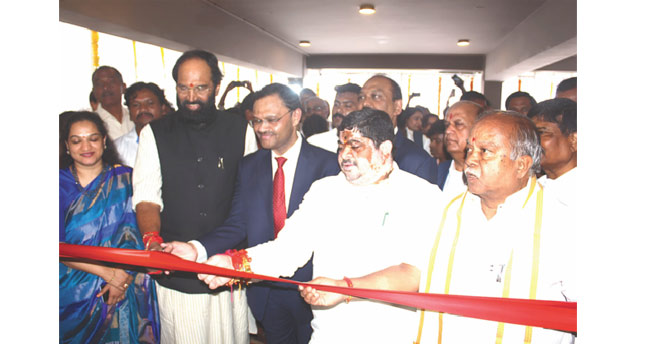 സ​തേ​ൺ ട്രാ​വ​ൽ​സ് ഹൈ​ദ​രാ​ബാ​ദി​ൽ