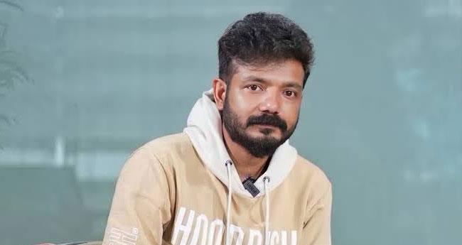 ല​ഹ​രി പാ​ർ​ട്ടി: ശ്രീ​നാ​ഥ് ഭാ​സി​യു​ടെ ചോ​ദ്യം ചെ​യ്യ​ൽ പൂ​ർ​ത്തി​യാ​യി