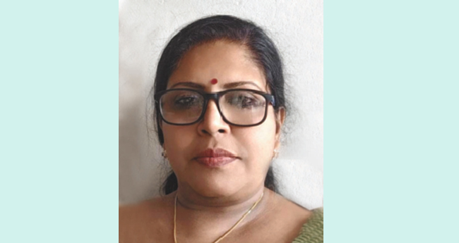 നിയന്ത്രണംവിട്ട കാറിടിച്ച് സ്‌കൂട്ടര്‍ യാത്രക്കാരി മരിച്ചു