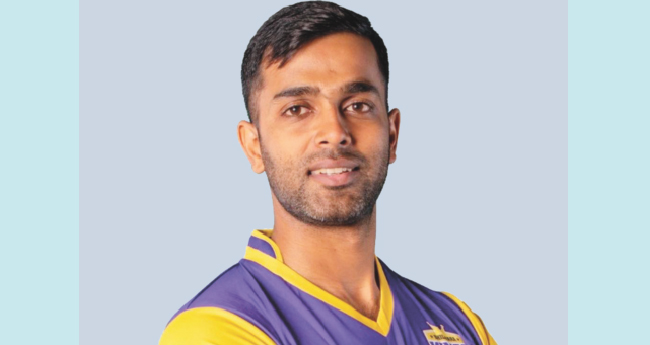 ഐ​​പി​​എ​​ൽ  ക​​ളി​​ച്ച ആ​​ദ്യ അ​​ന്പ​​യ​​ർ