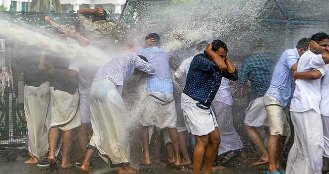 മാ​ന​ദ​ണ്ഡം പാലിക്കാതെ സ​മ​രം: 3,214 കേ​സ് ര​ജി​സ്റ്റ​ര്‍ ചെ​യ്തു