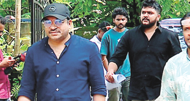 ‘മ​ഞ്ഞു​മ്മ​ല്‍ ബോ​യ്‌​സ്’ സാ​മ്പ​ത്തി​ക ത​ട്ടി​പ്പ്:  ന​ട​ൻ സൗ​ബി​ന്‍ ഷാ​ഹി​റി​നെ ചോ​ദ്യം ചെ​യ്തു