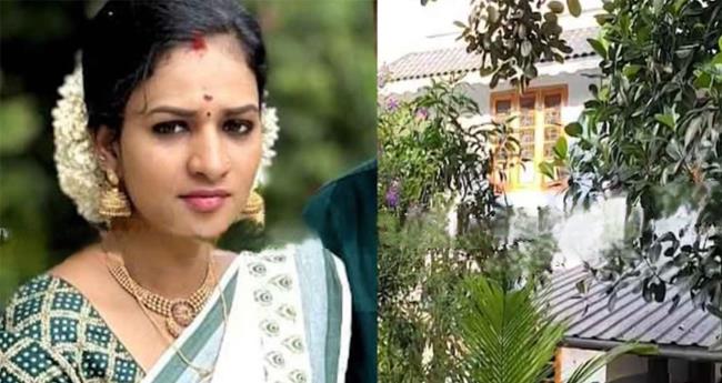 ഭ​ര്‍​തൃ​വീ​ട്ടി​ല്‍ ന​വ​വ​ധു തൂ​ങ്ങി മ​രി​ച്ച​നി​ല​യി​ൽ