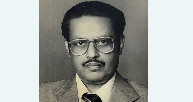 ഡോ. ​എ. സു​കു​മാ​ര​ൻ നാ​യ​ർ​ക്ക് ഉ​മ്മ​ൻ​ചാ​ണ്ടി സ്മാ​ര​ക പ്ര​ജ്ഞാ​ന​ശ്രേ​ഷ്ഠ പു​ര​സ്കാ​രം