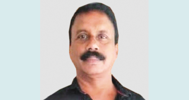 ബ​സി​ന്‍റെ എ​യ​ർ ലീ​ക്ക് പ​രി​ശോ​ധി​ക്കു​ന്ന​തി​നി​ടെ അ​പ​ക​ടം; മെ​ക്കാ​നി​ക്കി​ന് ദാ​രു​ണാ​ന്ത്യം