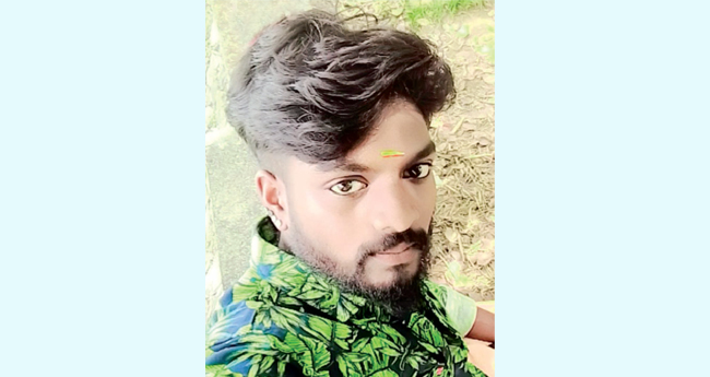 യു​​വാ​​വ് കാ​​ൽ​​വ​​ഴു​​തി  കൈ​​ത്തോ​​ട്ടി​​ൽ വീ​​ണ് മ​​രി​​ച്ചു