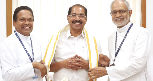 സ​ണ്ണി​ ജോ​സ​ഫ്  ദീ​പി​ക സ​ന്ദ​ർ​ശി​ച്ചു