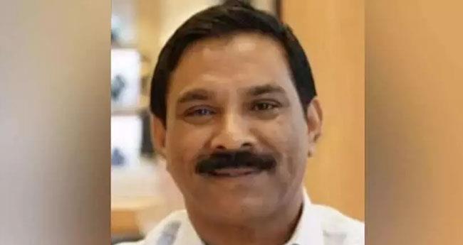 ലി​ഫ്റ്റി​ൽ കു​ടു​ങ്ങി വ്യാ​പാ​രി മ​രി​ച്ച​സം​ഭ​വം; നി​ല​ച്ച ലി​ഫ്റ്റ് പ്ര​വ​ർ​ത്തി​പ്പി​ക്കാ​ൻ ശ്ര​മി​ച്ച​തി​ലെ പി​ഴ​വ് കാ​ര​ണം