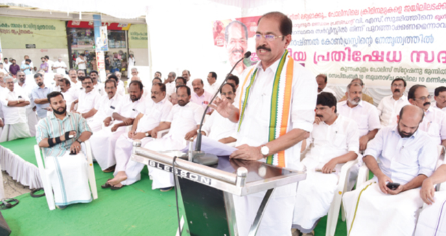 ക​സ്റ്റ​ഡി​മ​ർ​ദ​നം: മു​ഖ്യ​മ​ന്ത്രി നി​ല​പാ​ട്  വ്യ​ക്ത​മാ​ക്ക​ണമെന്ന് സ​ണ്ണി ജോ​സ​ഫ്