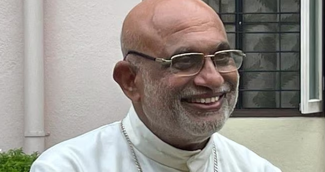 പ്ര​ത്യേ​ക സി​ന​ഡ്  സ​മ്മേ​ള​നം  തു​ട​ങ്ങി