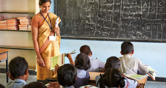 കോ​വി​ഡ് വ്യാ​പ​നം; അ​ധ്യാ​പ​ക നി​യ​മ​ന​ങ്ങ​ളി​ല്‍  അ​നി​ശ്ചി​ത​ത്വം തുടരുന്നു