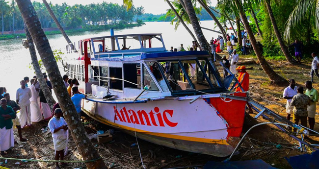 താ​നൂ​ർ ബോ​ട്ട് അ​പ​ക​ടം: ക​​​മ്മീ​​​ഷ​​​ൻ പൊ​തു​ജ​നാ​ഭി​പ്രാ​യം തേ​ടു​ന്നു