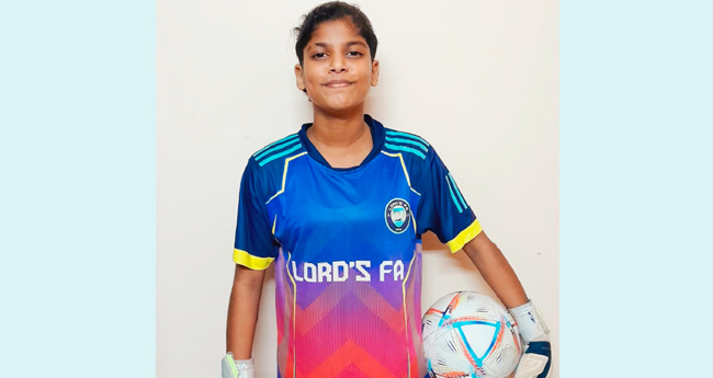 വ​നി​താ ഫു​ട്ബോ​ളി​ൽ പു​ത്ത​ൻ​ താ​രോ​ദ​യം; ത​മീ​ന ഫാ​ത്തി​മ