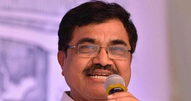ആ​ന​ന്ദ് തെ​ൽ​തും​ബ്ഡെ ജ​യി​ൽ മോ​ചി​ത​നാ​യി