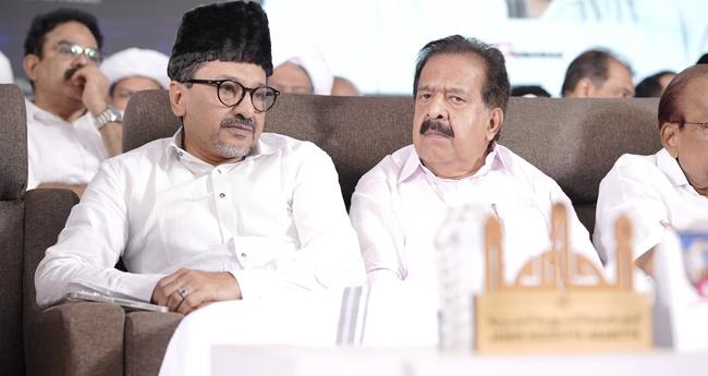 ഫാ​സി​സ​ത്തി​നെ​തി​രാ​യ പ്ര​സം​ഗ​ത്തി​ന് പ്ര​ശം​സ; ചെ​ന്നി​ത്ത​ല​യെ പു​ക​ഴ്ത്തി പാ​ണ​ക്കാ​ട് സാ​ദി​ഖ​ലി ത​ങ്ങ​ൾ