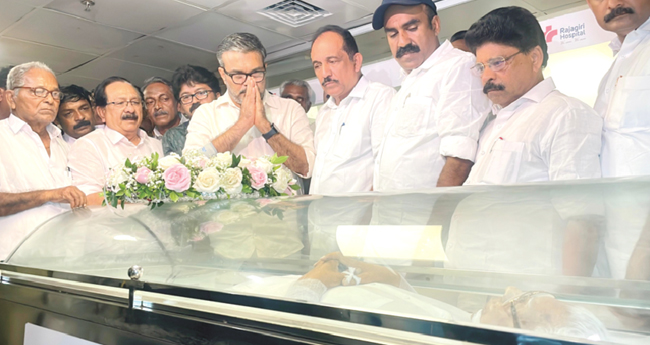 രാഷ്‌ട്രീയത്തിലെ തങ്കത്തിളക്കം