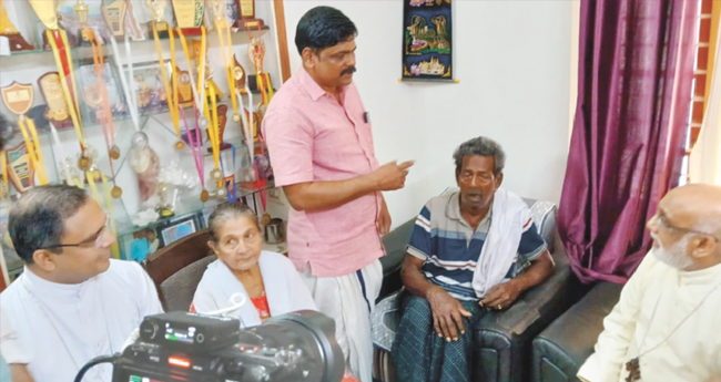 “സ​ഭ​യും സ​മൂ​ഹ​വും ക​ന്യാ​സ്ത്രീ​മാ​ർ​ക്കൊ​പ്പം”