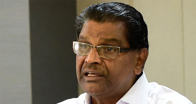ടി.​പി.  വ​ധ​കേ​സി​ലെ പ്ര​തി​ക​ള്‍ക്ക് ശി​ക്ഷായി​ള​വ് ; കോടതിയിൽ ചോദ്യംചെയ്യും: തിരുവഞ്ചൂർ