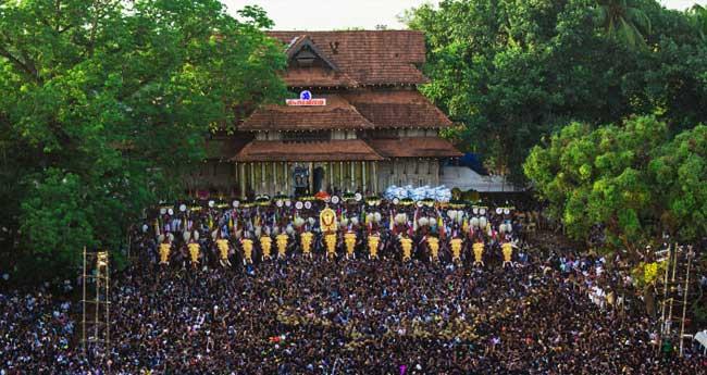 തൃ​ശൂ​ർ പൂ​രം ക​ല​ക്ക​ൽ; തി​രു​വ​മ്പാ​ടി ദേ​വ​സ്വ ഭാ​ര​വാ​ഹി​ക​ളെ ചോ​ദ്യം ചെ​യ്തു