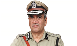 എ​ഡി​ജി​പി  മ​ഹി​പാ​ൽ യാ​ദ​വ്  അ​ന്ത​രി​ച്ചു