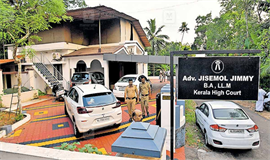അഭിഭാഷകയും മക്കളും ആറ്റിൽ ചാടി മരിച്ച സംഭവം:  ഭർത്താവും ഭർതൃപിതാവും അറസ്റ്റിൽ