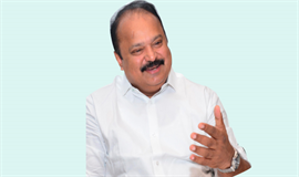 5000 കോ​ടി  ക്ലബിലേക്ക് കുതിക്കേൻ