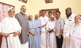 നാ​​​​ട​​​​കീ​​​​യ​​​​ത, പ്ര​​​​തി​​​​ഷേ​​​​ധം; ഒ​​​​ന്പ​​​​താം നാ​​​​ൾ മോ​​​​ച​​​​നം