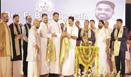 റവ.ഡോ. ബിനു കുന്നത്തിന് കര്‍മശ്രേഷ്ഠ പുരസ്‌കാരം