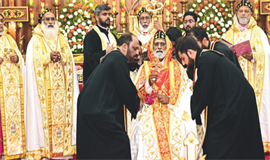 മാ​വേ​ലി​ക്ക​ര രൂപത ബിഷപ്പായി മാ​ത്യൂ​സ് മാ​ർ പോ​ളി​കാ​ർ​പ്പോ​സ് ചുമതലയേറ്റു