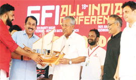 പു​തി​യ വി​ദ്യാ​ഭ്യാ​സ​ന​യം അം​ഗീ​ക​രി​ക്കാ​നാ​കില്ല: മു​ഖ്യ​മ​ന്ത്രി