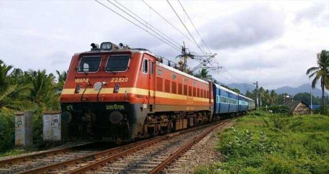 വി​ഷു, ത​മി​ഴ് പു​തു​വ​ർ​ഷ ആ​ഘോ​ഷ​ങ്ങ​ൾ; സ്പെ​ഷ്യ​ൽ സ​ർ​വീ​സു​ക​ൾ പ്ര​ഖ്യാ​പി​ച്ച് റെ​യി​ൽ​വേ