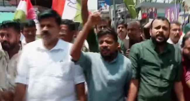 വി​വാ​ദ പ​രാ​മ​ര്‍​ശം; വ​നം​മ​ന്ത്രി​ക്കെ​തി​രേ പ്ര​തി​ഷേ​ധ​വു​മാ​യി യു​ഡി​വൈ​എ​ഫ്