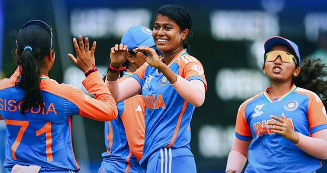 അ​ണ്ട​ർ 19 വ​നി​താ ലോ​ക​ക​പ്പ്; ഗ്രൂ​പ്പ് എ​യി​ൽ ശ്രീ​ല​ങ്ക​യ്ക്കെ​തി​രേ ഇ​ന്ത്യ​യ്ക്ക് ജ​യം