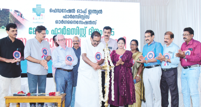 കേ​ര​ള​ത്തി​ല്‍ ഫാ​ര്‍​മാ ​പാ​ര്‍​ക്ക് വേ​ണം: രാജ്മോഹൻ ഉണ്ണിത്താൻ