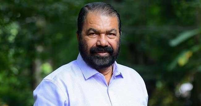 കേ​ര​ള​ത്തി​ലെ സ്‌​കൂ​ളു​ക​ളി​ല്‍ യൂ​ണി​ഫോ​മി​നൊ​പ്പം ത​ട്ടം ധ​രി​ക്കാം, ബി​ജെ​പി ഭ​രി​ക്കു​ന്നി​ട​ത്ത് പ​റ്റി​ല്ലെ​ന്ന് ശി​വ​ന്‍​കു​ട്ടി