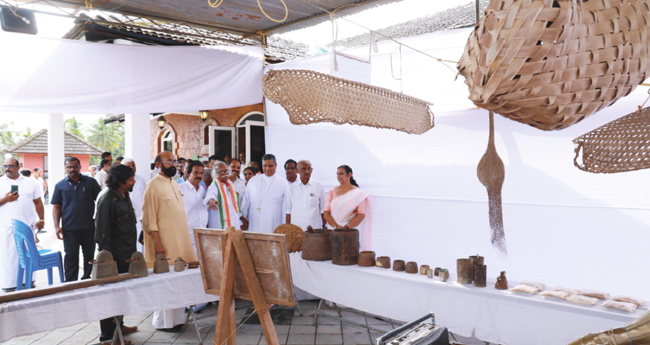 ബി​ഷ​പ് വ​ള്ളോ​പ്പിള്ളി സ്മാ​ര​ക കു​ടി​യേ​റ്റ മ്യൂ​സി​യം  നാ​ടി​ന് സ​മ​ർ​പ്പി​ച്ചു